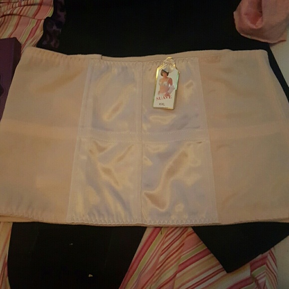 Waist clincher new w tags