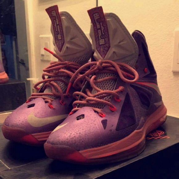Lebron 10 Area 72s - Picture 1 of 4