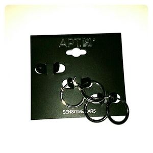 Little hoop earrings