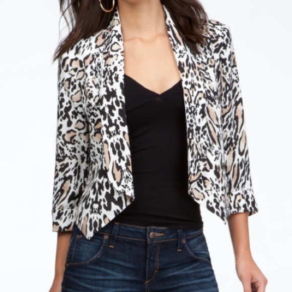 Bebe 3/4 sleeve animal print cropped blazer