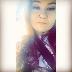 Meet your Posher, Cassandra