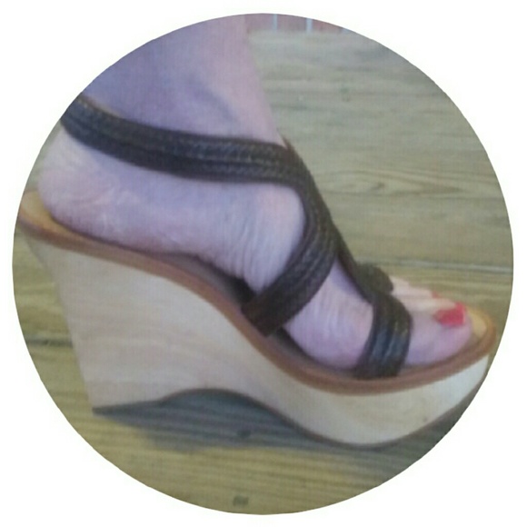 Max Studio Shoes - Max Studio Wedges in Sz 8