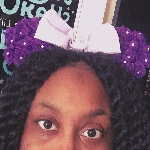 Meet your Posher, Vee - Picture 3 of 3