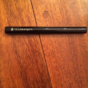 Illamasqua Precision Ink in Abyss Gloss Black