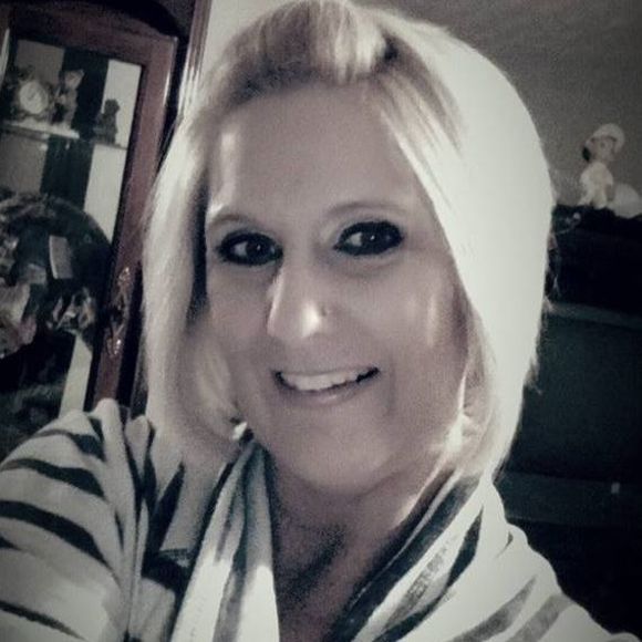 Meet your Posher, Danielle - Picture 1 of 1