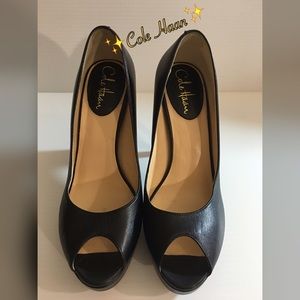 ✨Cole Haan Black Nike Air Platform Peep Toe Pump✨