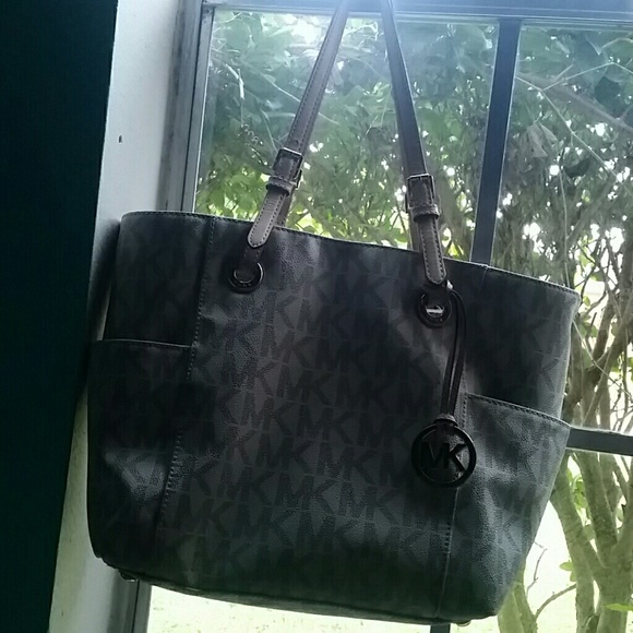 Bag - Picture 1 of 4