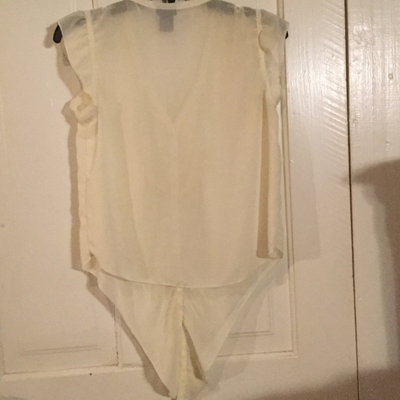 Rue 21 Sheer Ruffle Button Down Blouse. Size Med. - Picture 3 of 4