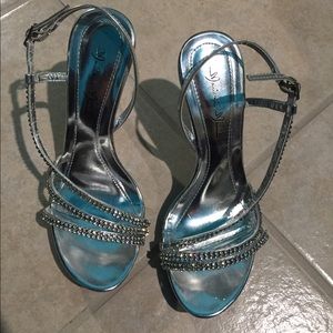 Formal silver heels