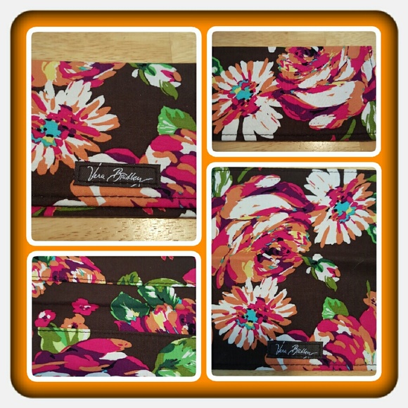Vera Bradley Handbags - 💖 NWOT Vera Bradley Checkbook Cover 💖