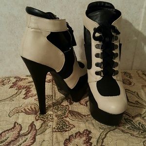 Ankle boot heels