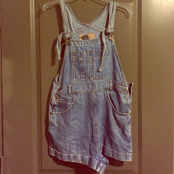 Super cute short denim overalls