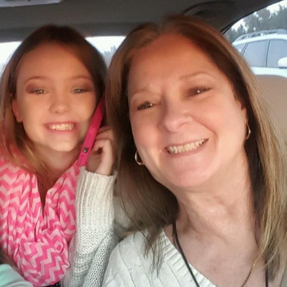 Meet your Posher, Lori - Picture 1 of 1