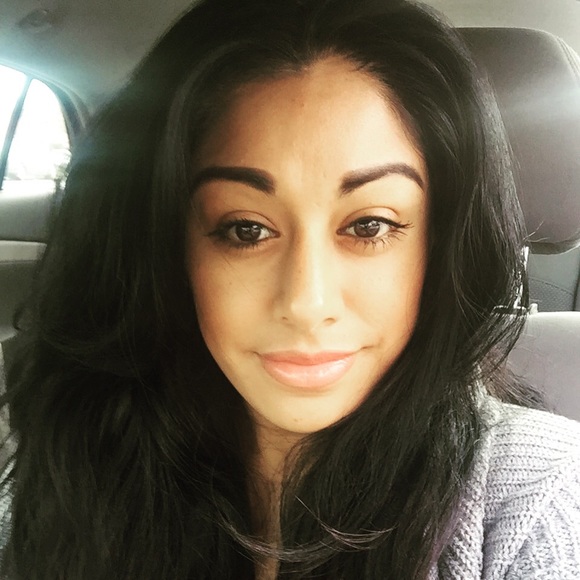 Meet your Posher, Laura
