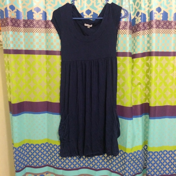 Cute navy dress with pockets