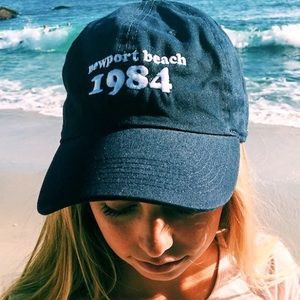 Brandy Melville Accessories - Brandy Melville "Newport beach" Katherine cap Brandy Melville Accessories - Brandy Melville "Newport beach" Katherine cap