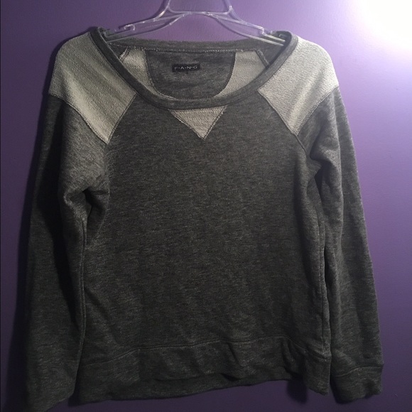 Sweater‼️‼️‼️ - Picture 1 of 1