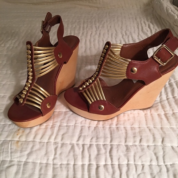Steve Madden Wedges