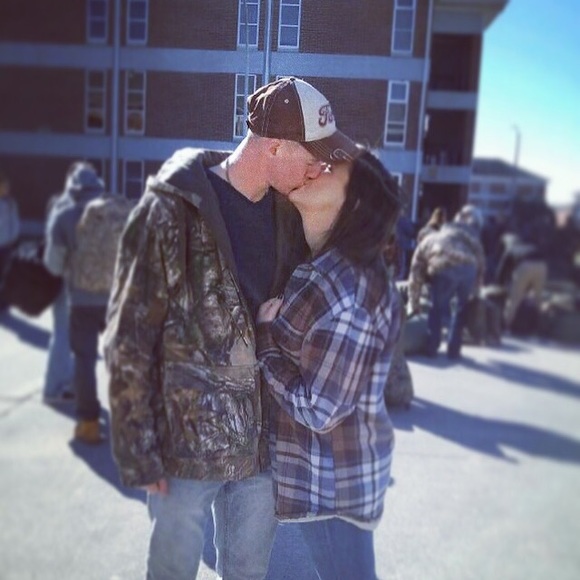 Meet your Posher, Hannah - Picture 1 of 1