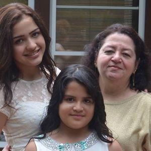 Meet your Posher, Celmira