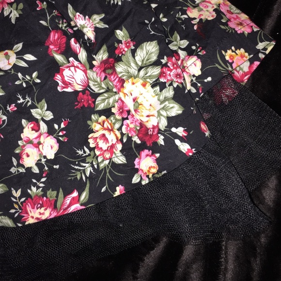 Floral Mini Dress Size Large - Picture 4 of 4