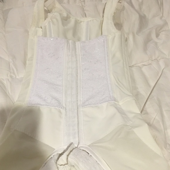 Seagull White full body girdle ....BRAND NEW..... - Picture 1 of 4