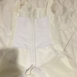 Seagull White full body girdle ....BRAND NEW.....