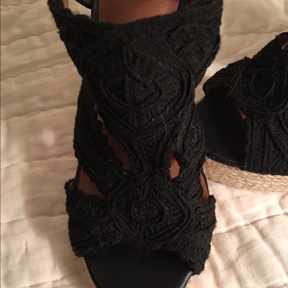 Lucky Brand Black Wedges - Picture 2 of 4