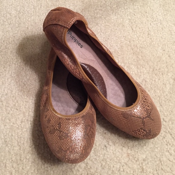 hush puppies flat sole shoes