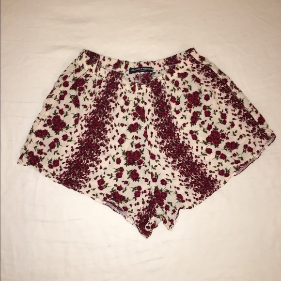 ❌sold❌Brandy Melville remi shorts - Picture 1 of 3