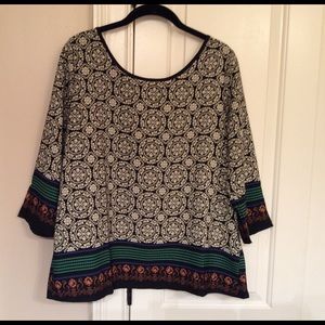 Size L Le Lis multicolored split back blouse