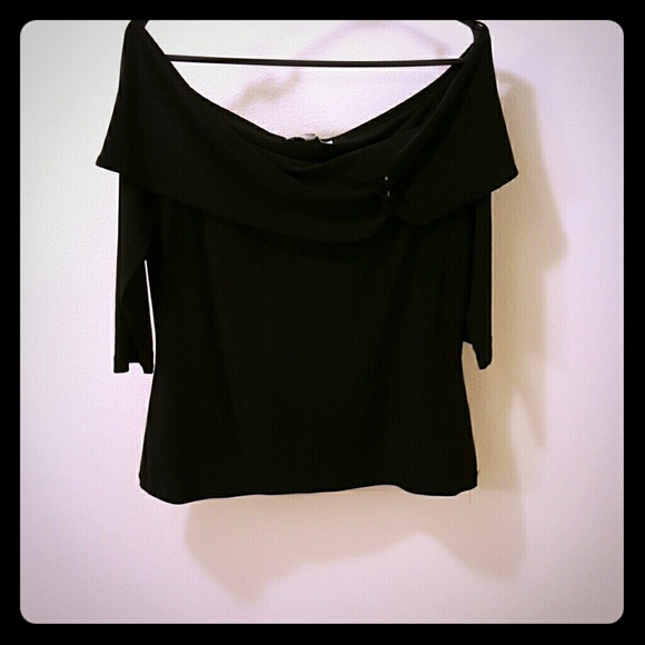 Off the shoulder three-quarter length sleeve top