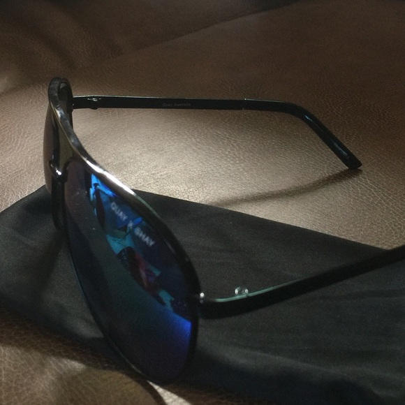 SOLD!!!! Quay Australia sunglasses - Picture 3 of 4