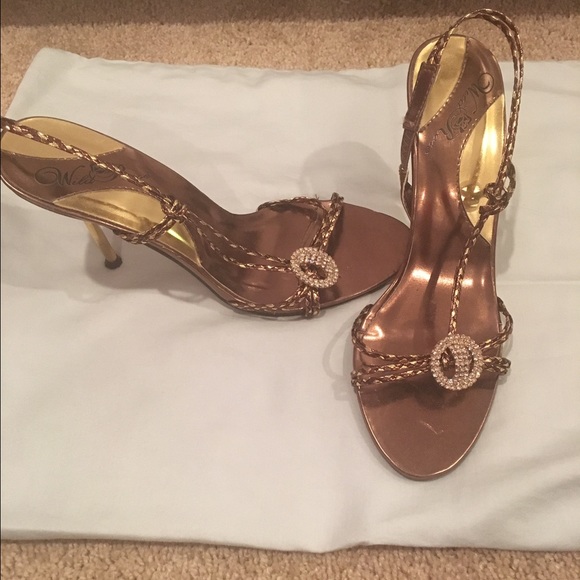 Shoes - Picture 2 of 3