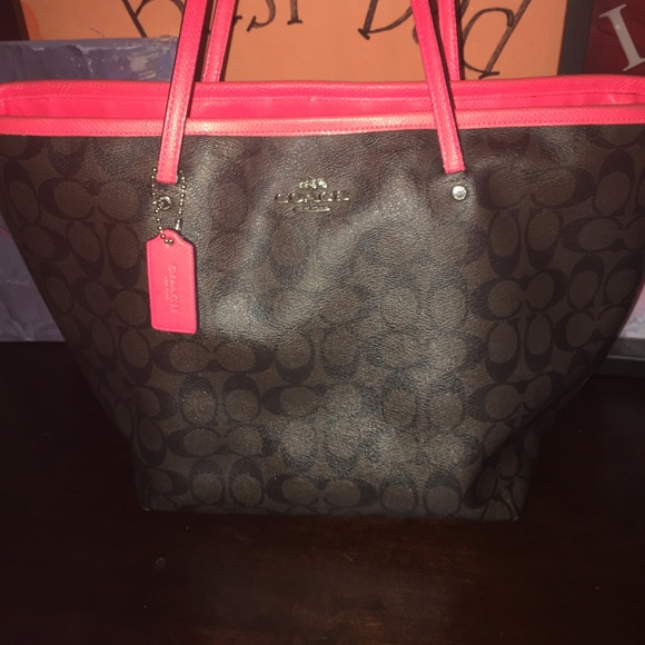 Authentic coach tote purse