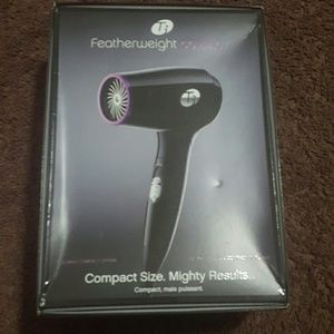 T3 FEATHERWEIGHT FOLDING COMPACT DRYER