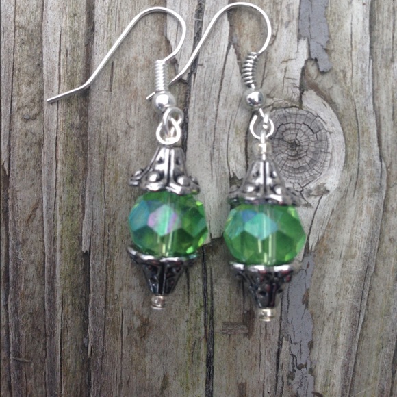 Necklace earring set - Picture 3 of 3