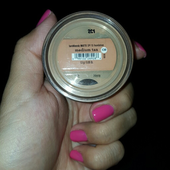 bareMinerals bundle - Picture 2 of 3