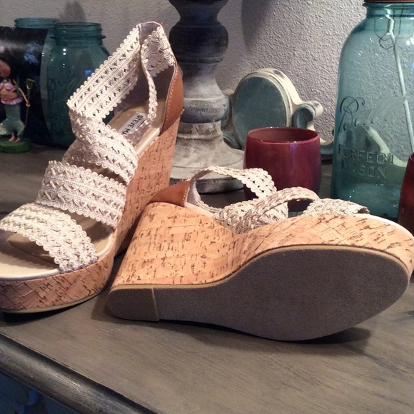 Steve Madden cork wedge🎀SALE🎀 - Picture 4 of 4