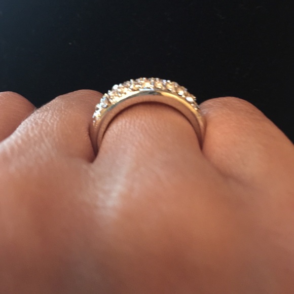 RESERVED FOR VELMA Rocker Love Paved Ring - Picture 2 of 3