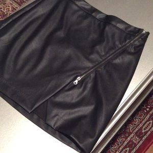 🚫sold 🚫Black faux leather skirt