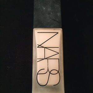 NARS All Day Luminous Foundation