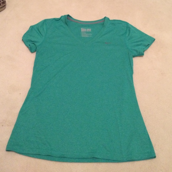 Nike Dri-Fit v-neck size Medium!
