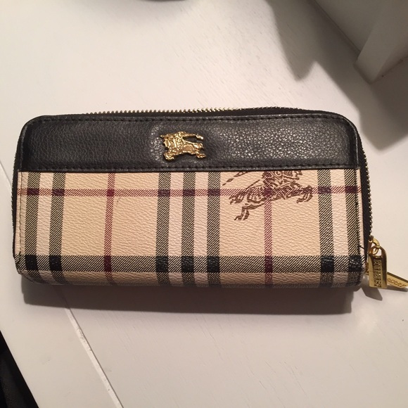 Burberry Haymarket wallet bought on posh brand new