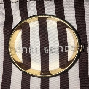 Meet your Posher, Ria