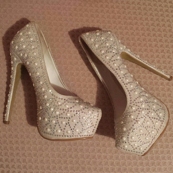 Glamorous pearl & rhinestone heels!
