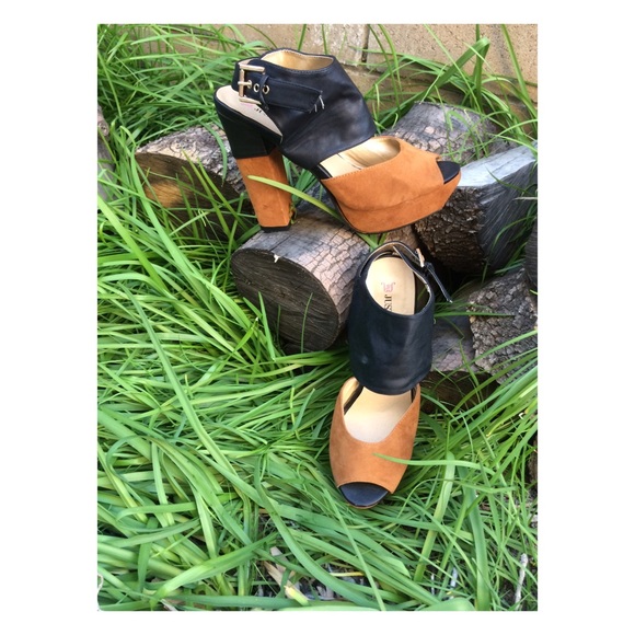 ‼️last price before donation‼️fabulous heels
