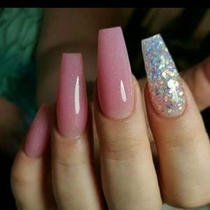 Meet your Posher, Esmeralda