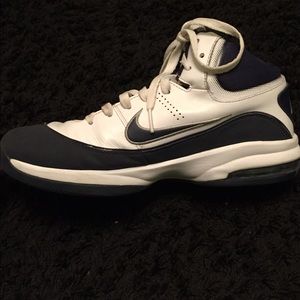 Nike Elite basketball shoes