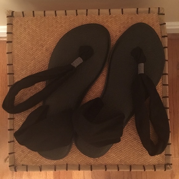 Sanuk Thongs
